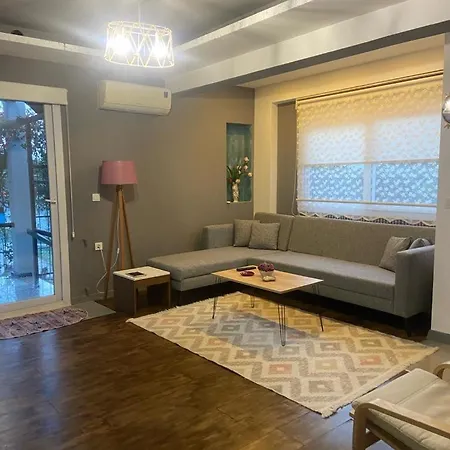 Deniz Manzarali Full Esyali Apartment Bodrum