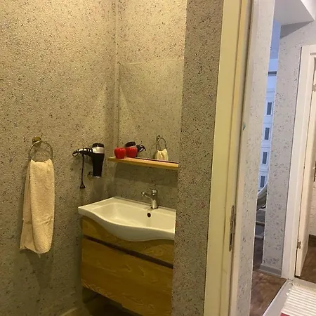 Deniz Manzarali Full Esyali Apartment