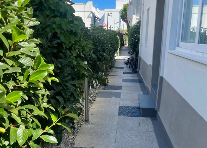 Deniz Manzarali Full Esyali Lejlighed